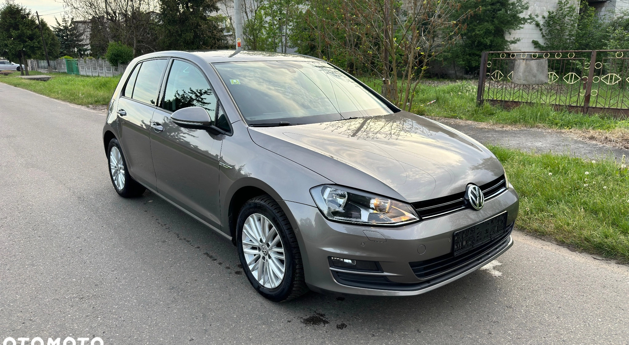 Volkswagen Golf cena 37500 przebieg: 183750, rok produkcji 2014 z Ujazd małe 92